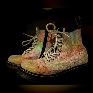 Girls Dr. Martens Boots
